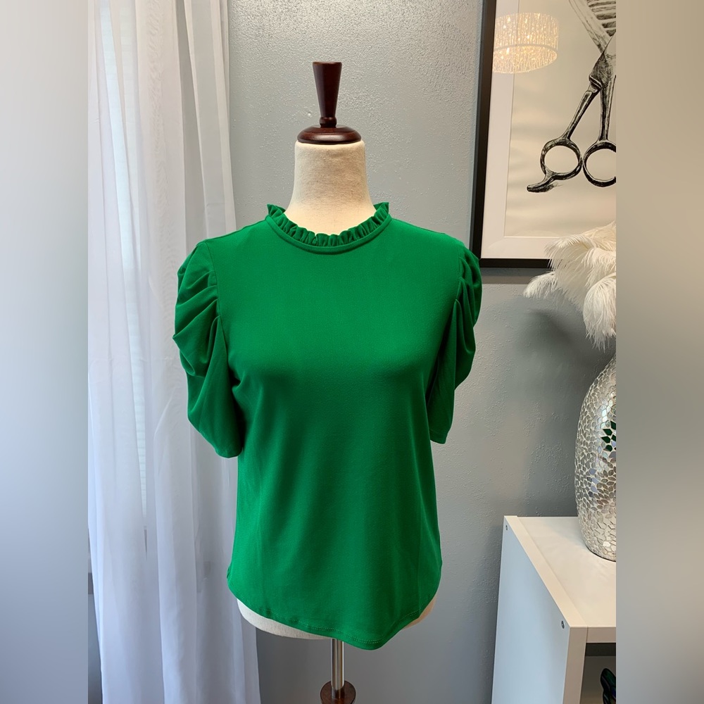 CeCe Women’s Green Top Keyhole Back Puff Sleeve Size Small NWOT
